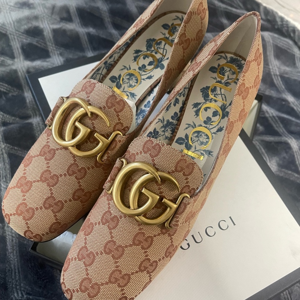 Too much shoes in my closet, my loss your gain